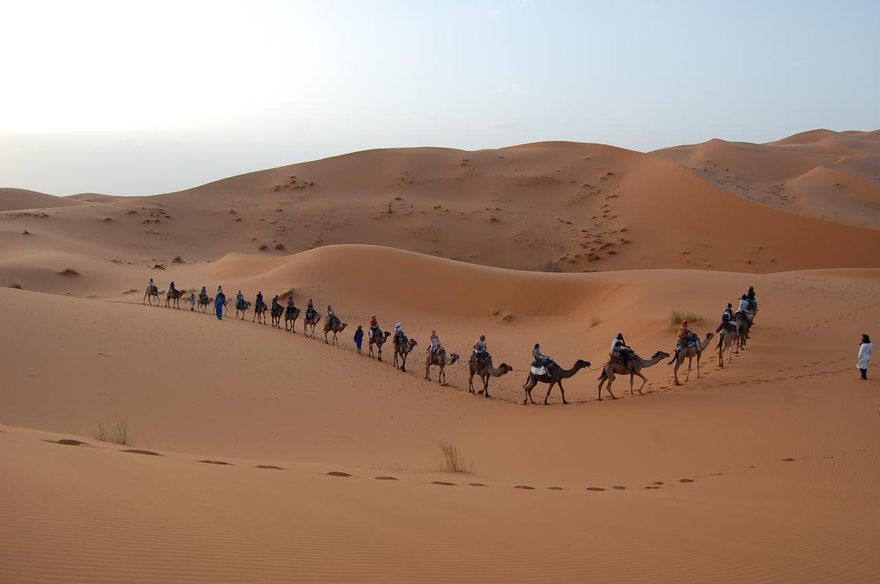 Hotel Luxury Oasis Camp Merzouga Exterior foto